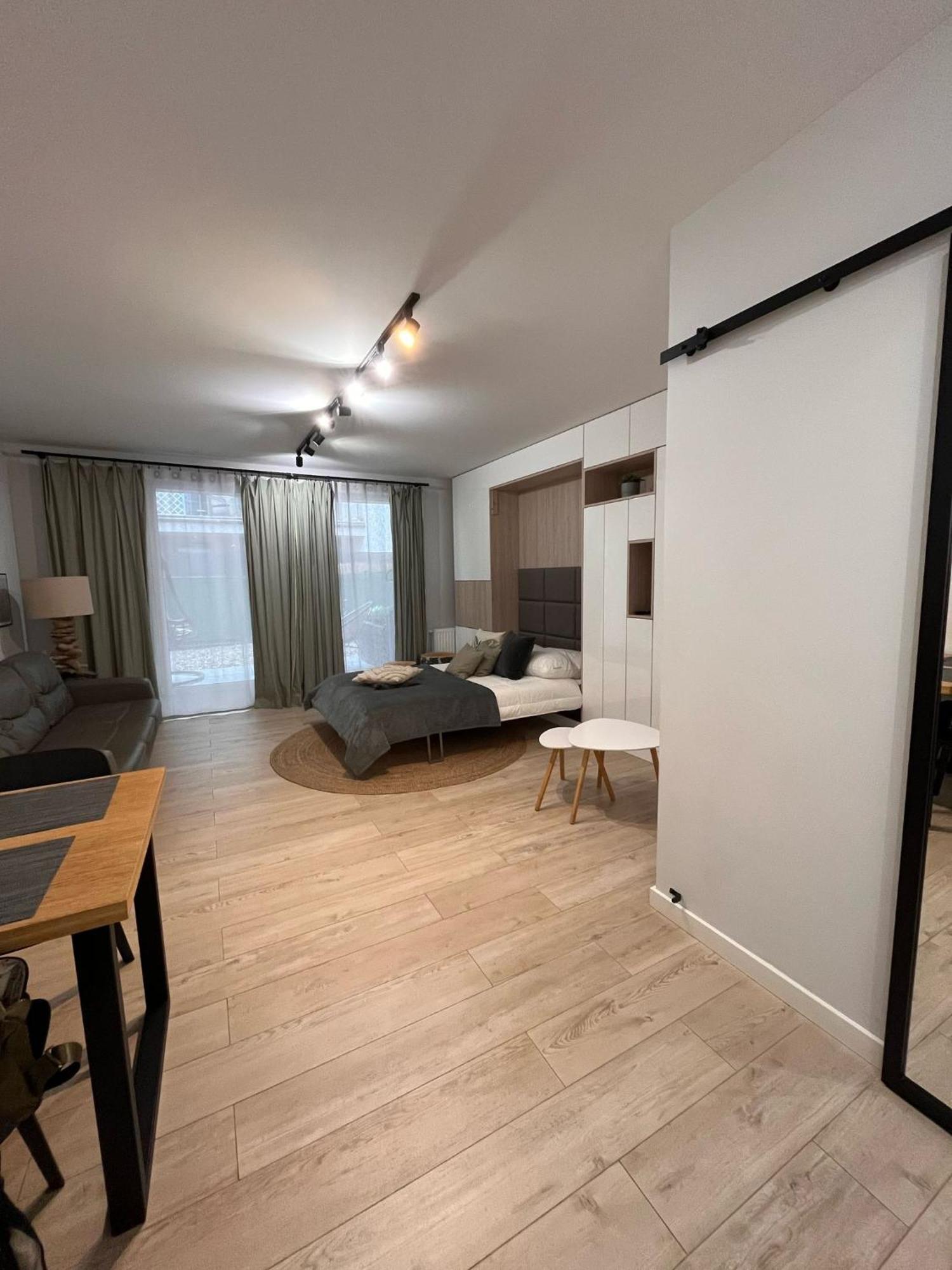 Cubicle 22 Garden & Free Parking * Krakau