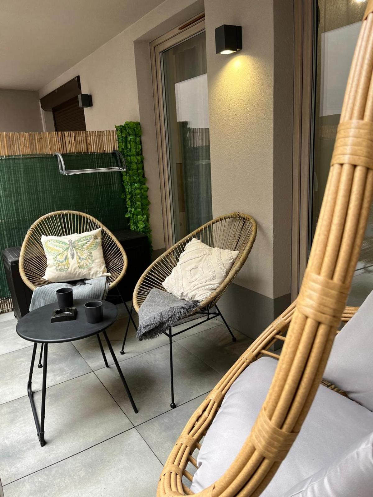 Cubicle 22 Garden & Free Parking Apartment *