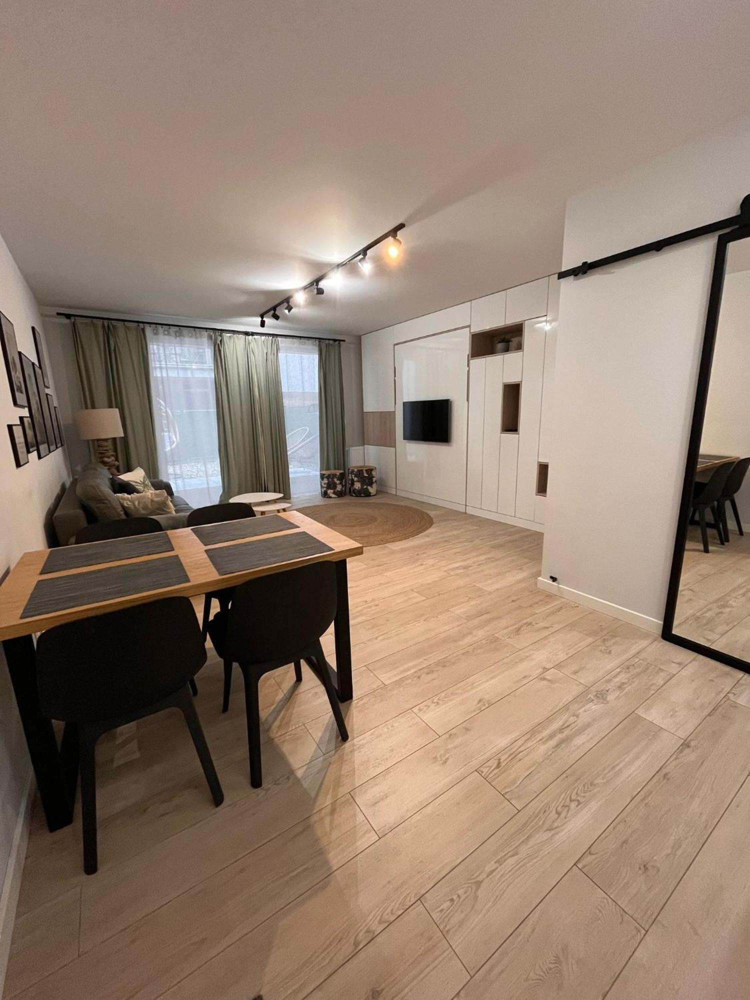 Cubicle 22 Garden & Free Parking * Krakau